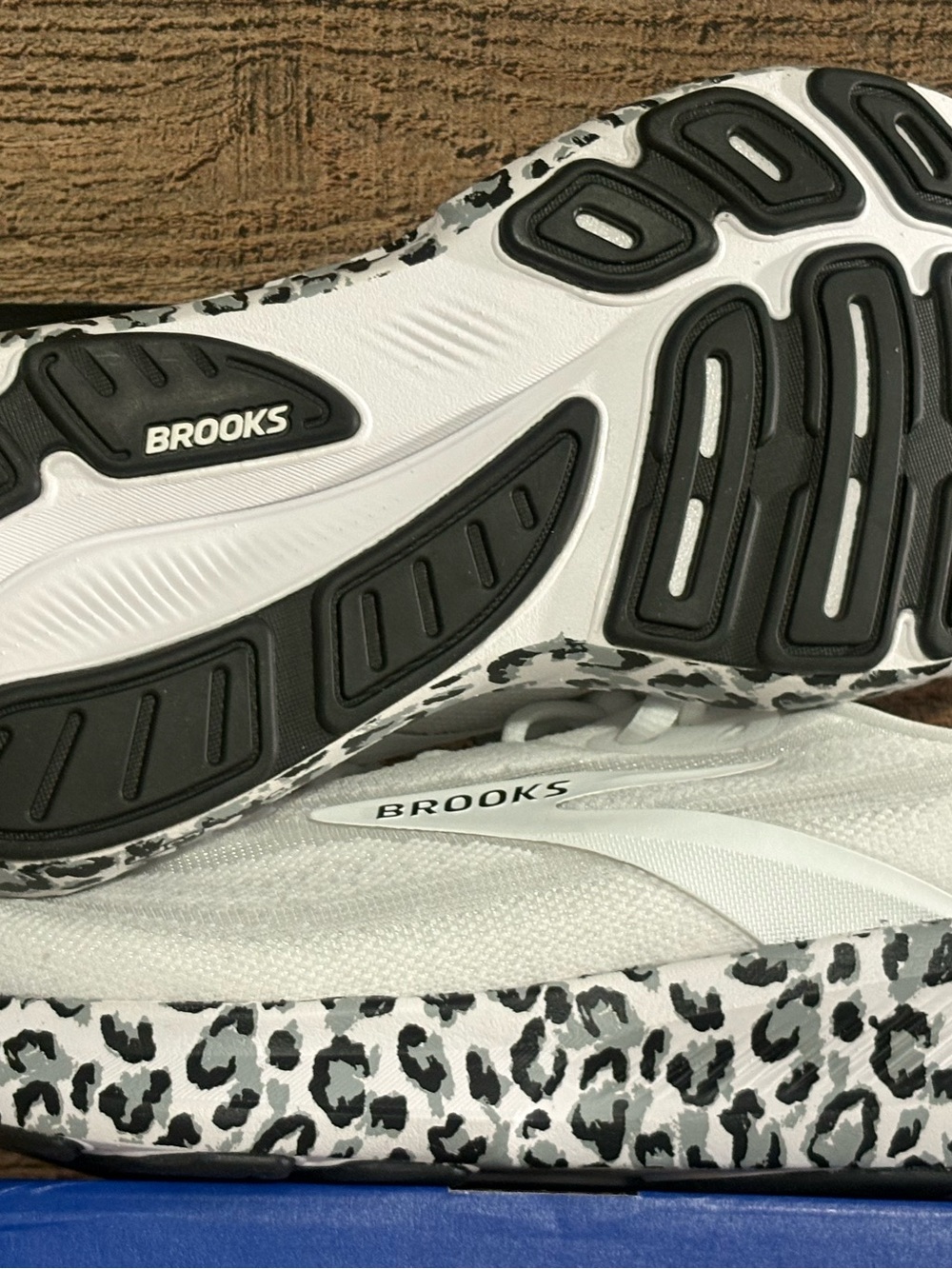 Brooks White Sneakers with Black & Gray Leopard-Print Midsole - Picture 6 of 6